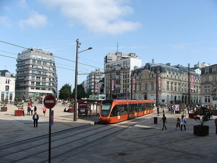 Place de la république au Mans.