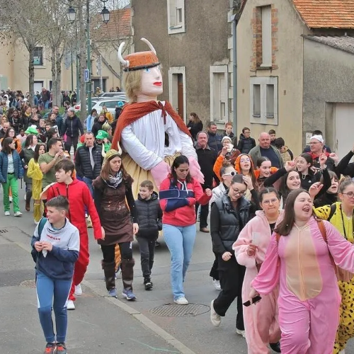 Carnaval costumé au Mans.